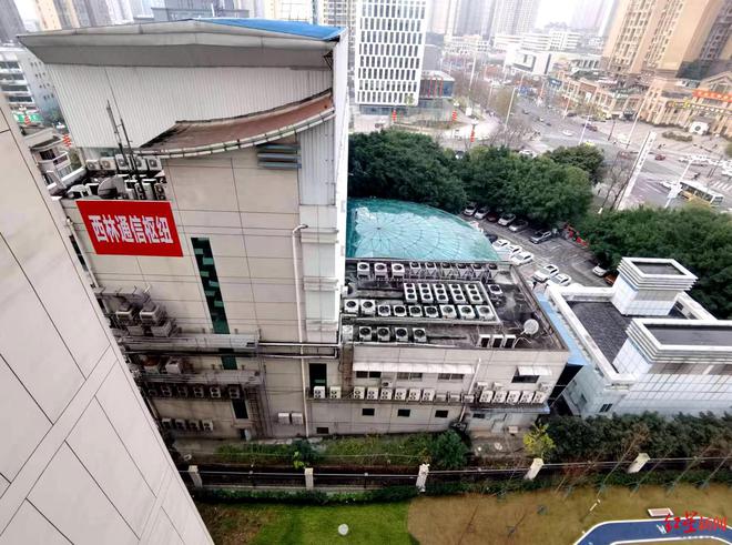 司已采取降噪措施业主反馈有改善 后续或安隔音墙尊龙人生就是博小区居民“噪音之困”追踪：涉事公(图4)
